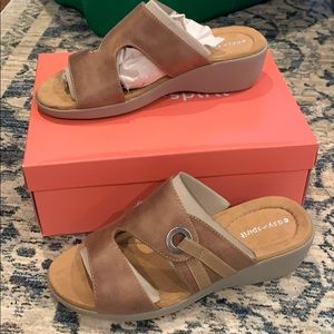 easy spirit kaitrin wedge sandals